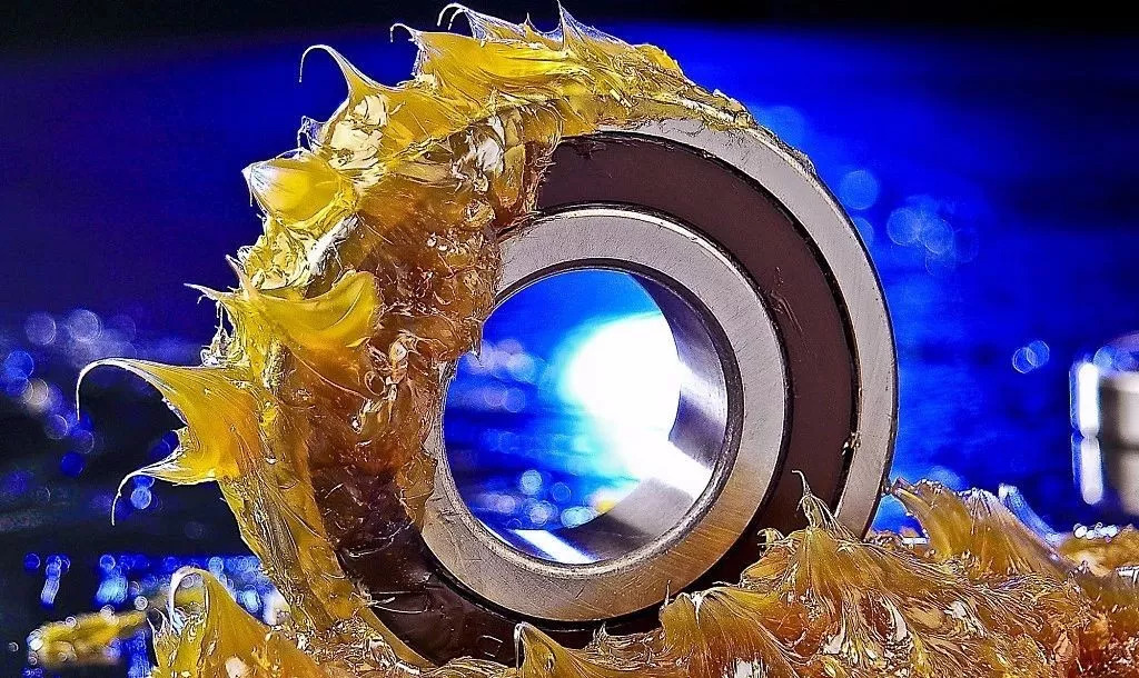 如何防止軸承潤滑脂添加過量呢？